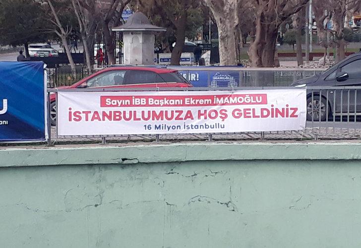 İBB Başkanı İmamoğlu'na tepki... Şehrin en işlek noktalarına asıldı! "İstanbul'umuza hoş geldiniz"