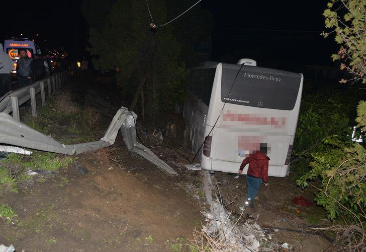 Manisa'da yolcu otobüsü ile kamyonet çarpıştı: 7 kişi yaralandı