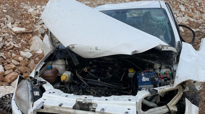 Karaman'da devrilen otomobildeki 2 kişi öldü, 1 kişi yaralandı