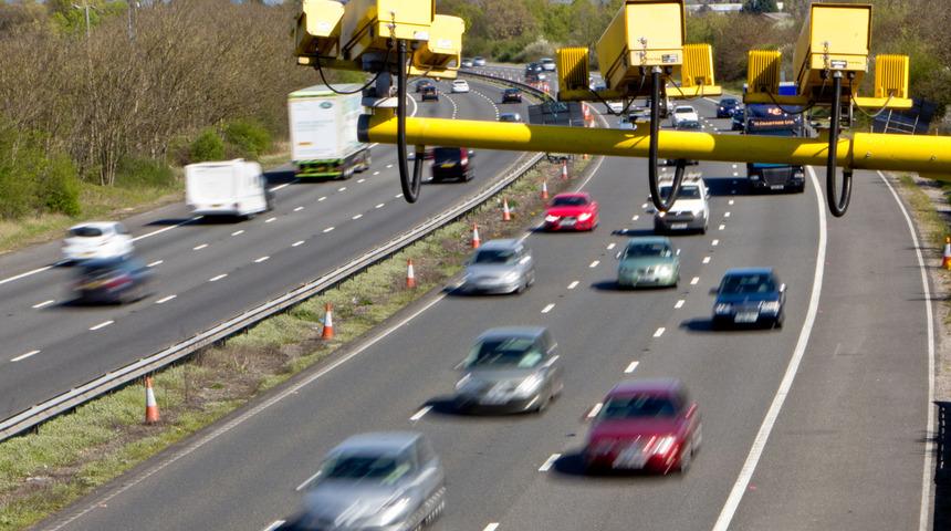 46/2-b trafik cezası nedir, ceza tutarı ne kadar? 46/2-b trafik cezası maddesi ihlal konusu nedir, kimlere uygulanır?