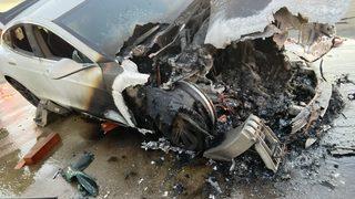 Yer: ABD... Ekipler, binlerce litre su harcadı! Paylaşılan görüntüler hasarın boyutunu gözler önüne serdi