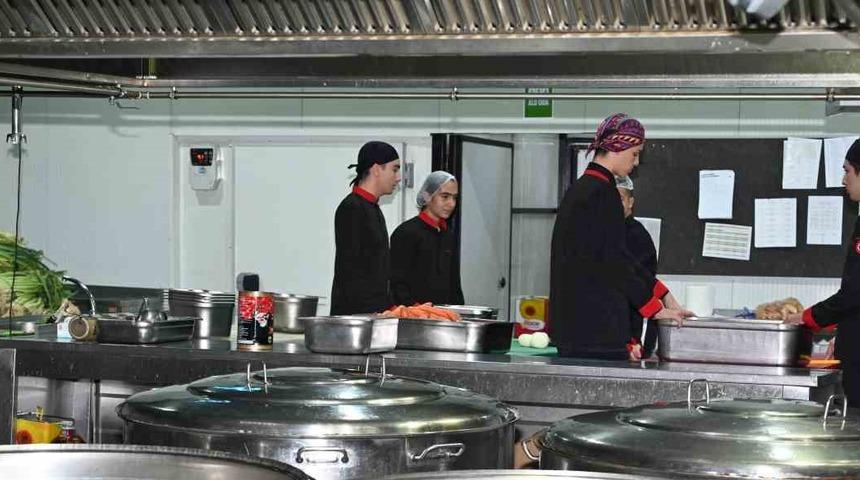 Denizli’de 35 bin öğrenci ücretsiz yemek yiyecek