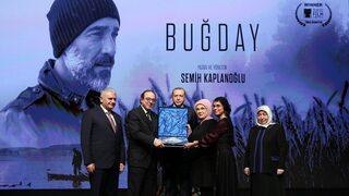 Yönetmen Semih Kaplanoğlu'nun yeni filmi 'Buğday'ın galası Külliye'de yapıldı