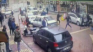 Cadde ortasında kurşun yağdırdı, ortalık savaş alanına döndü! Korku dolu anlar kamerada