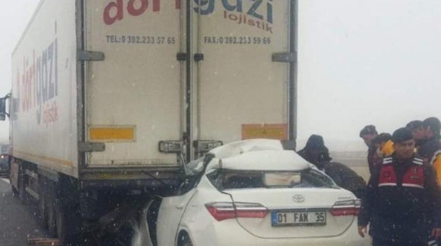 Aksaray'da tırla çarpışan otomobilin sürücüsü öldü