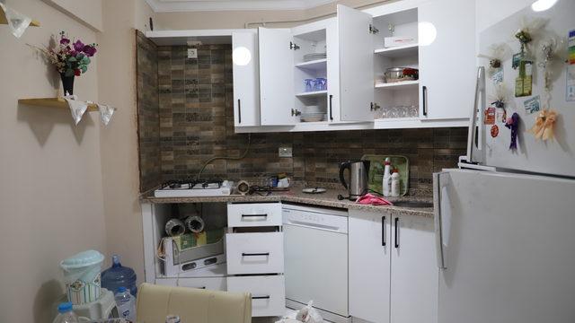 Apartmandaki 9 daireye birden hırsız girdi! Ne buldularsa götürmüşler, kombi, batarya, tencere...