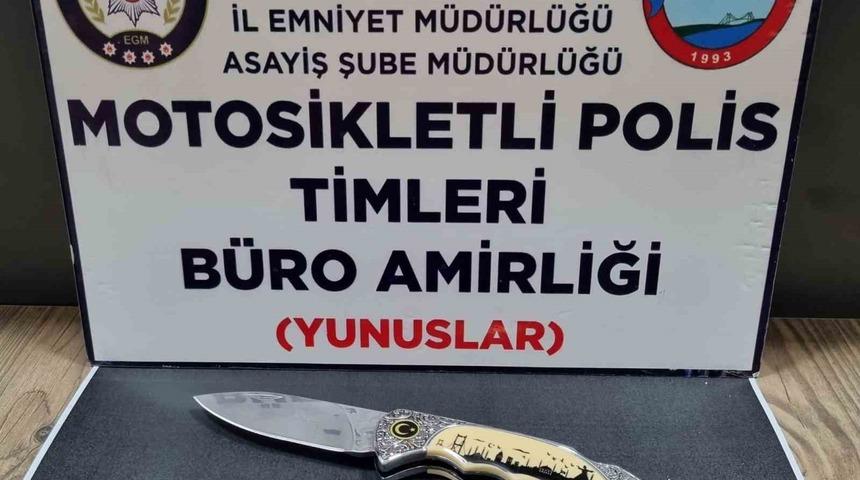 Kütahya’da bir kişinin üzerinde uyuşturucu madde ve kesici alet bulundu