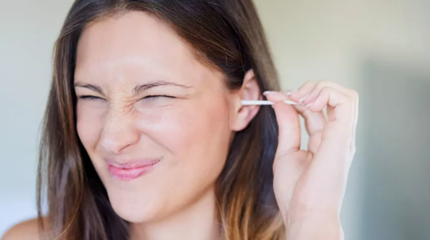 Temizlemek isterken sağlığınızdan olmayın! Bu hata yüz felcine neden olabilir