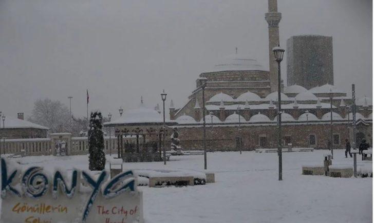 Kar sevinci! Sokaklar beyaz örtüyle kaplandı, kar kalınlığı 10 santimetreye kadar çıktı G1