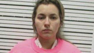 Kadın öğretmen öğrencisini cinsel ilişkiye girmek için mezarlığa götürdü! “Haftada üç kez gidiyorlardı”