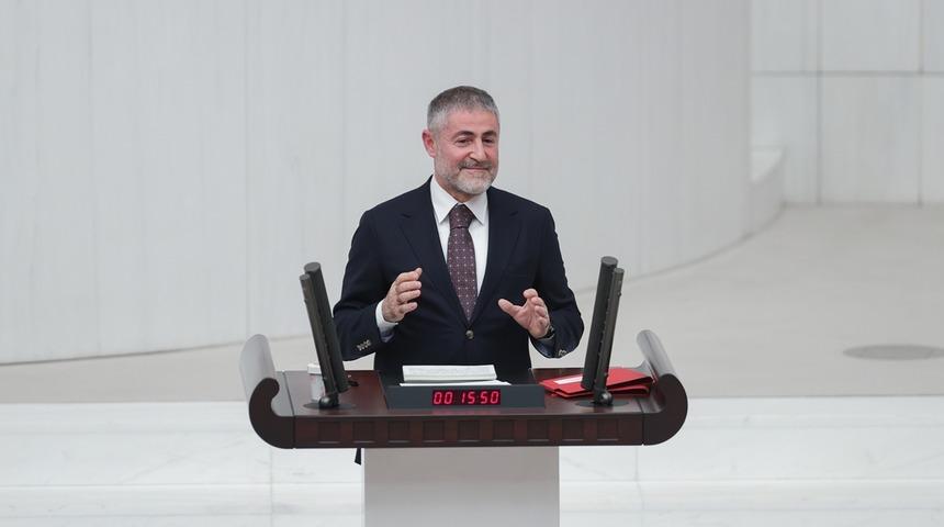 Bakan Nebati duyurdu: Hazine’nin iç borçlanma vadesi 70 aya yükseldi