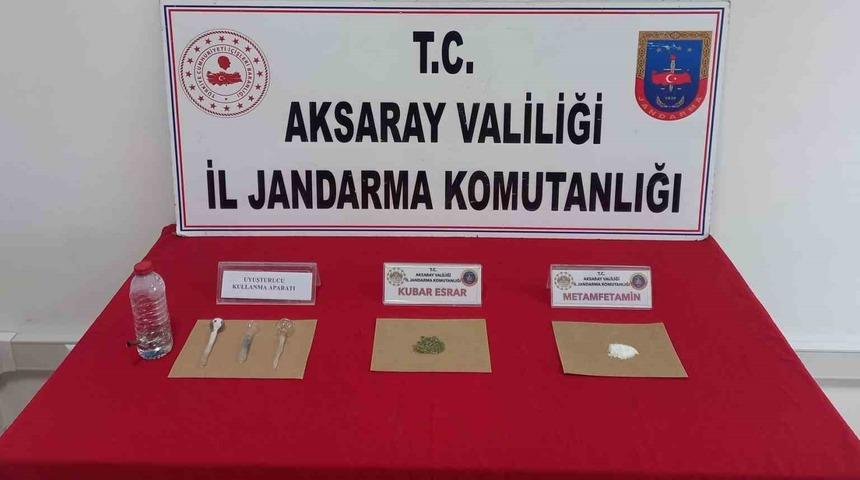 Jandarmadan uyuşturucu operasyonu: 3 g&ouml;zaltı