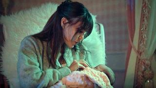 İstanbullu Gelin'de Aslı Enver, Manuş Baba Eteği Belinde şarkısı ile mest etti!