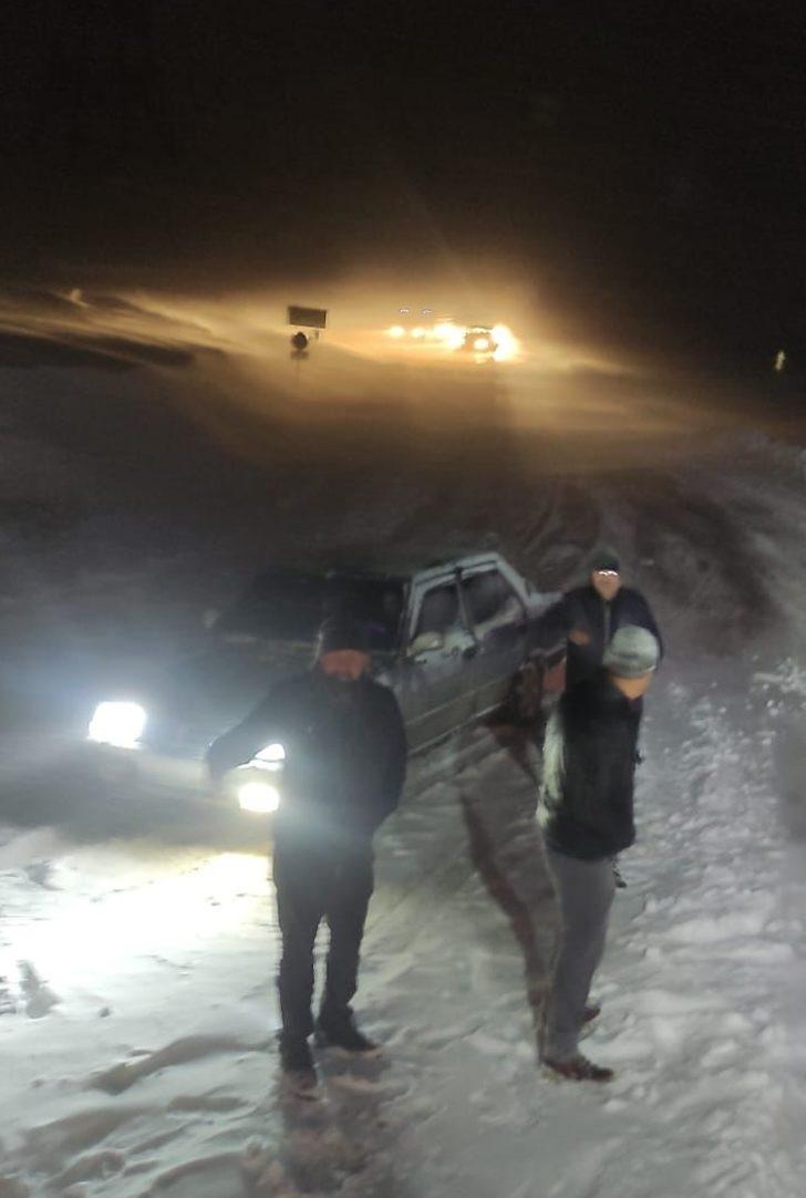 Adana'da kar nedeniyle kapanan kara yolu açıldı