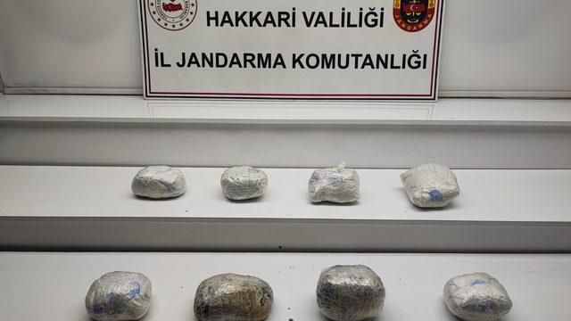 Hakkari kırsalında 10 kilo 900 gram uyuşturucu ele geçirildi