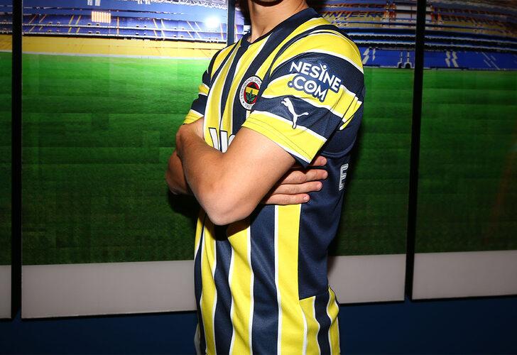 SON DAKİKA: Fenerbahçe üçüncü transferini açıkladı! Emre Demir resmen Sarı-Lacivertliler'de