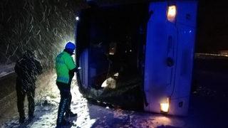 Tokat'ta yolcu otobüsü devrildi! Ölü ve yaralılar var