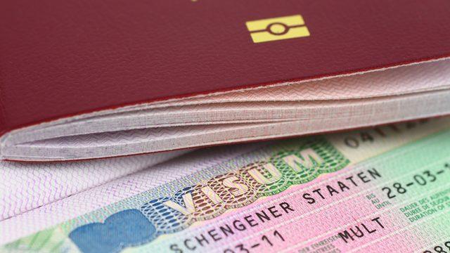 Schengen vizesinde yeni dönem! Resmen kabul edildi: Artık pasaportlara basılmayacak...