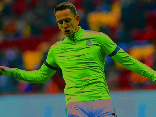 Amir Hadziahmetovic transferinde Beşiktaş son noktayı koydu! Galatasaray'a çalım atan siyah-beyazlılar yıldız oyuncuyu İstanbul'a getiriyor...