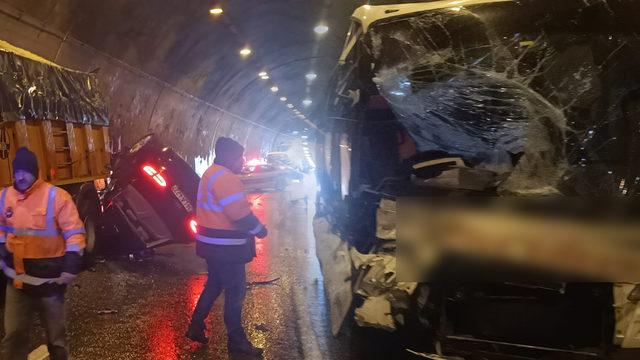 SON DAKİKA | Bolu Dağı Tüneli'nde zincirleme trafik kazası! İstanbul istikameti trafiğe kapandı