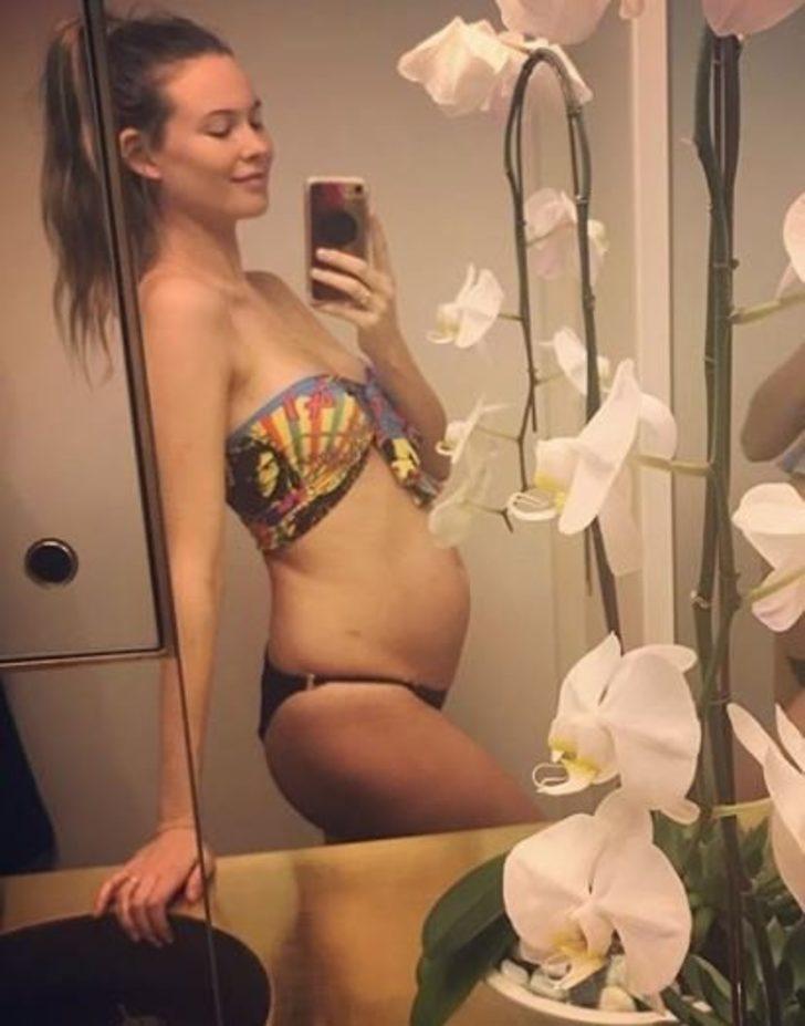 Seksi model kocasının çıplak fotoğrafını paylaştı G1