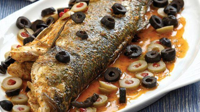 Özel sosuyla nefis levrek buğulama tarifi! Levrek buğulama nasıl yapılır?