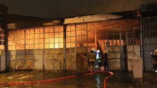 Hatay'da sanayi sitesinde çıkan yangın söndürüldü