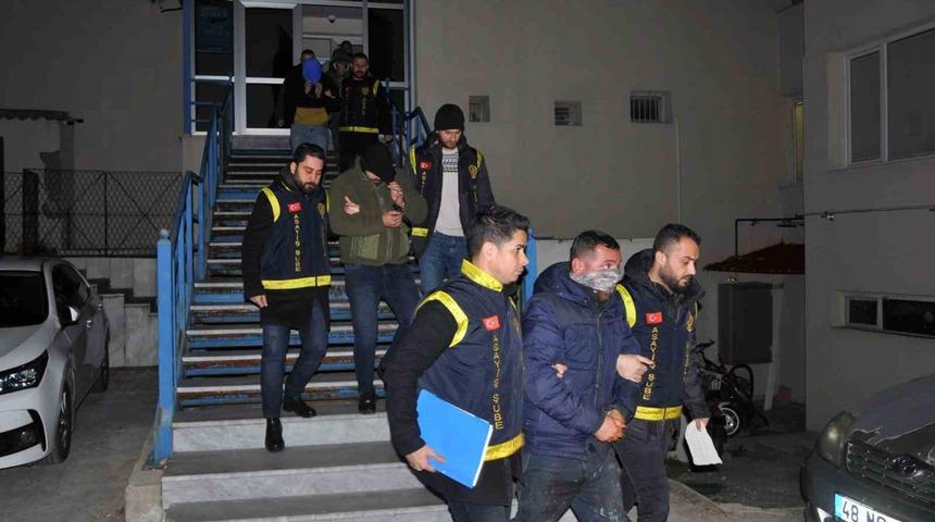 Didim’de aracı ile çarptığı kişinin ölümüne neden olan şüpheli Muğla’da yakalandı