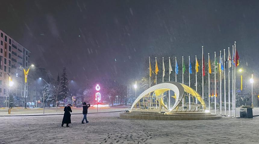 Elazığ'da kar yağışı etkili oldu