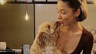 Ekşi Sözlük'te beyaz iç çamaşırı çok konuşulmuştu! Zeynep Bastık bu sefer kısa şortuyla spor pozu verdi