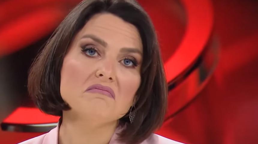 Ece Üner birden yükseldi çok sert çıktı! 'Zamlar fahiş durum mafiş, yenilecek kazık değil' Sayı 250 bini aştı
