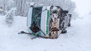 SON DAKİKA | Bingöl'de feci kaza! Yolcu otobüsü devrildi: 12 yaralı