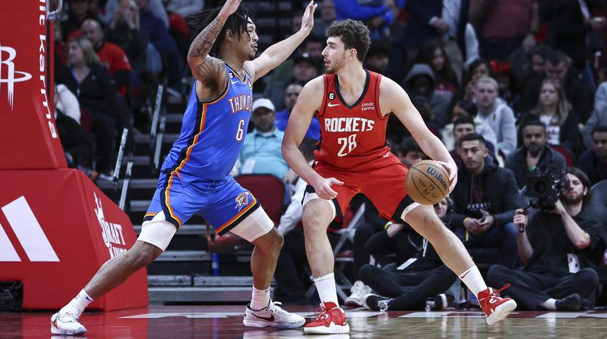 Alperen Şengün, NBA'i sallamaya devam ediyor! 17. double-double'ını yaptı...