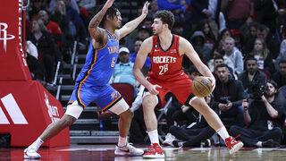 Alperen Şengün, NBA'i sallamaya devam ediyor! 17. double-double'ını yaptı...