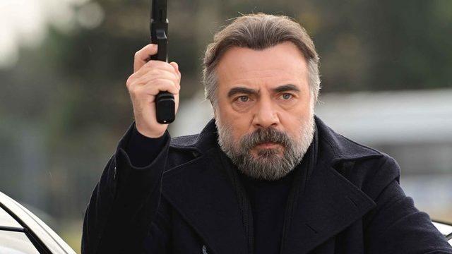 Ben Bu Cihana Sığmazam'ın Cezayir'i Oktay Kaynarca diziden ayrılacak mı? Dudak uçuklatan yeni teklifi geri çevirmedi