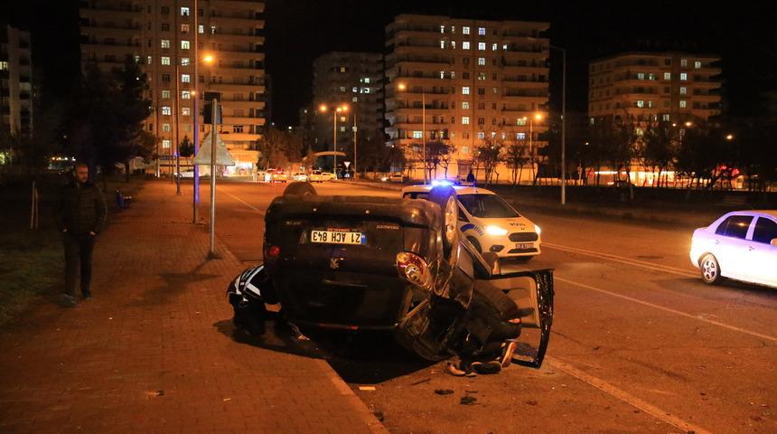 Diyarbakır'daki trafik kazasında 6 kişi yaralandı