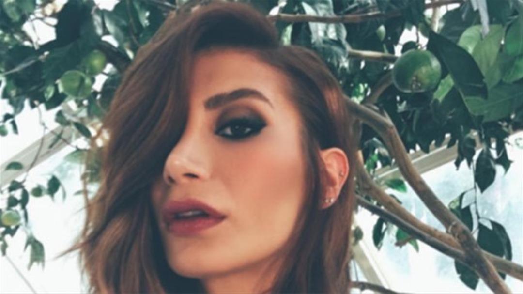 İrem Derici'nin kardeşini g&ouml;ren...