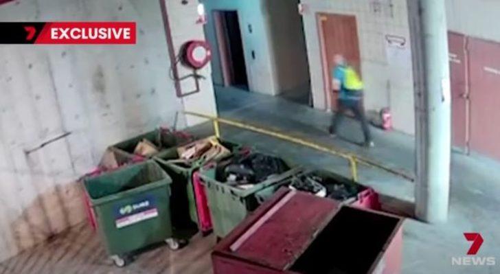 Dört saat boyunca çırılçıplak otoparkta dolaştı! Tuvaletini yapıp insanları uzaktan izledi... Gören anlam veremedi G2