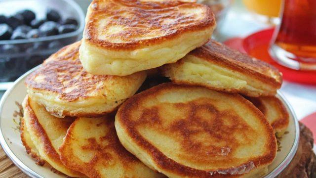 Kahvaltı sofralarının yıldızı: Kaşık dökmesi tarifi