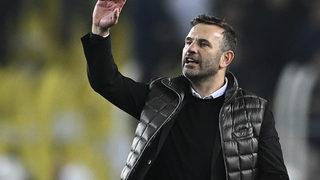 Okan Buruk'tan Galatasaraylı oyunculara uyarı geldi! Antrenman sonunda herkesi yanına topladı...