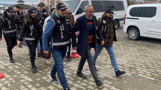 Yolsuzluk ve rüşvet operasyonu düzenlenmişti! Gökçeada Belediye Başkanı Çetin adliyeye sevk edildi