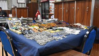 Eskişehir'in tespih pazarı kıraathanede kuruluyor