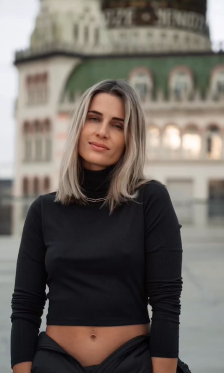 Almanya’nın en güzel polis memuru olarak ünlendi! Müstehcen pozları için kariyerinden vazgeçti... “Pişman değilim” G5