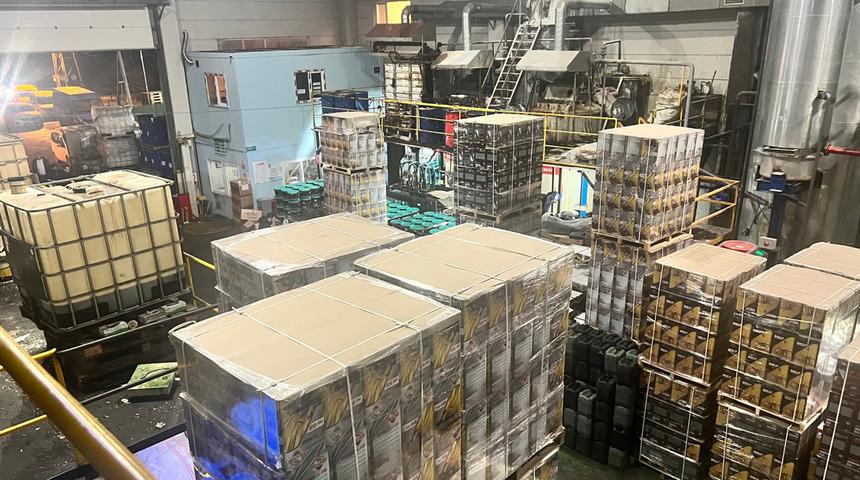 Piyasa değeri dudak uçuklattı! 700 ton kaçak akaryakıt ele geçirildi