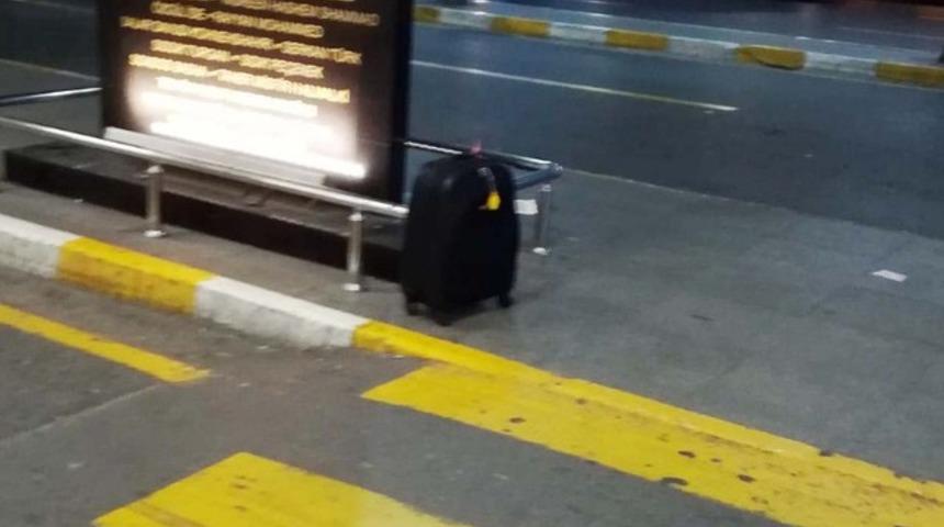 Atatürk Havalimanı'nda hareketli saatler... 