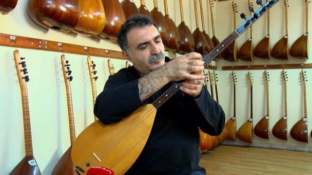 Erdal Erzincan kimdir, nereli ve kaç yaşında? Şarkılar Bizi Söyler konuğu Erdal Erzincan evli mi, eşi kim?