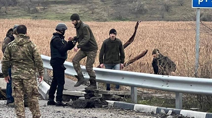 Rusya ve Ukrayna arasındaki esir takası! Gönüllü olarak savaşa katılan iki İngiliz askerinin cansız bedeni iade edildi: 179 asker serbest kaldı