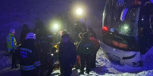  Yolcu otob&uuml;s&uuml; devrildi! &Ccedil;ok sayıda yaralı var