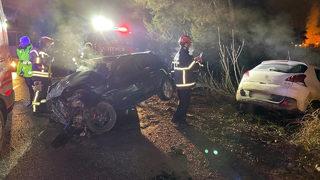 Kocaeli’de korkunç kaza... Kafa kafaya çarpıştılar: 1'i ağır 6 yaralı