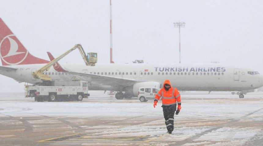 THY beklenen hava muhalefeti nedeniyle 170 seferini iptal ettiğini duyurdu!